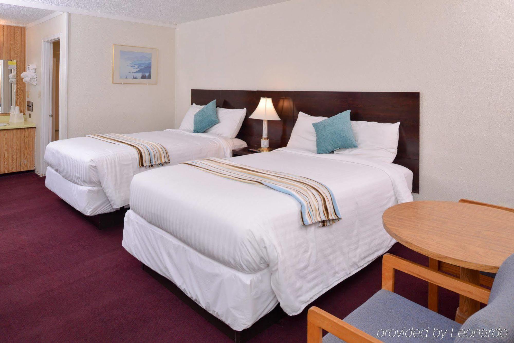 Red Carpet Inn Battleboro Екстер'єр фото