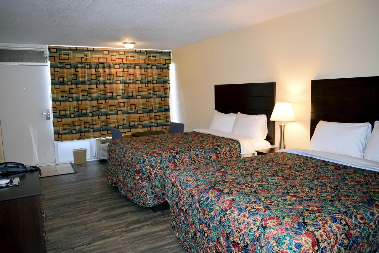 Red Carpet Inn Battleboro Екстер'єр фото