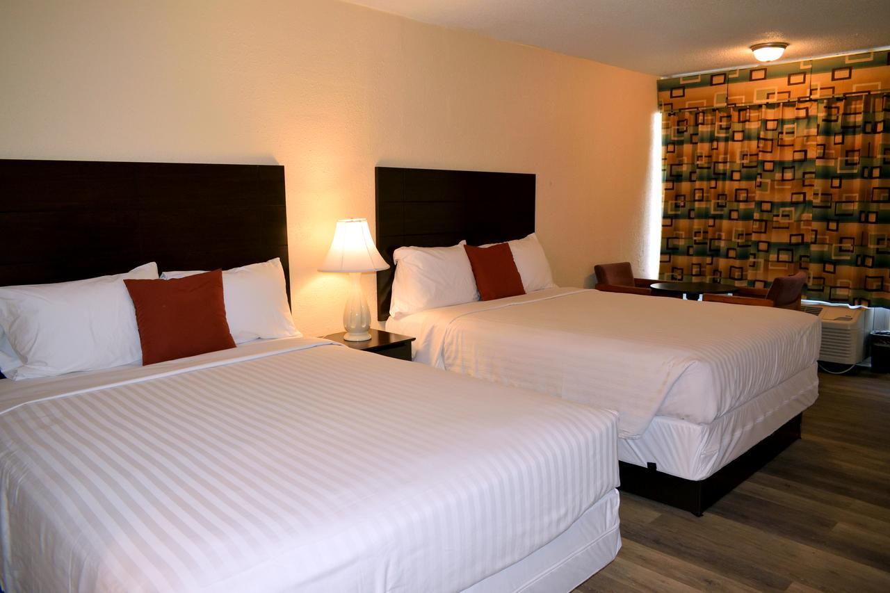 Red Carpet Inn Battleboro Екстер'єр фото