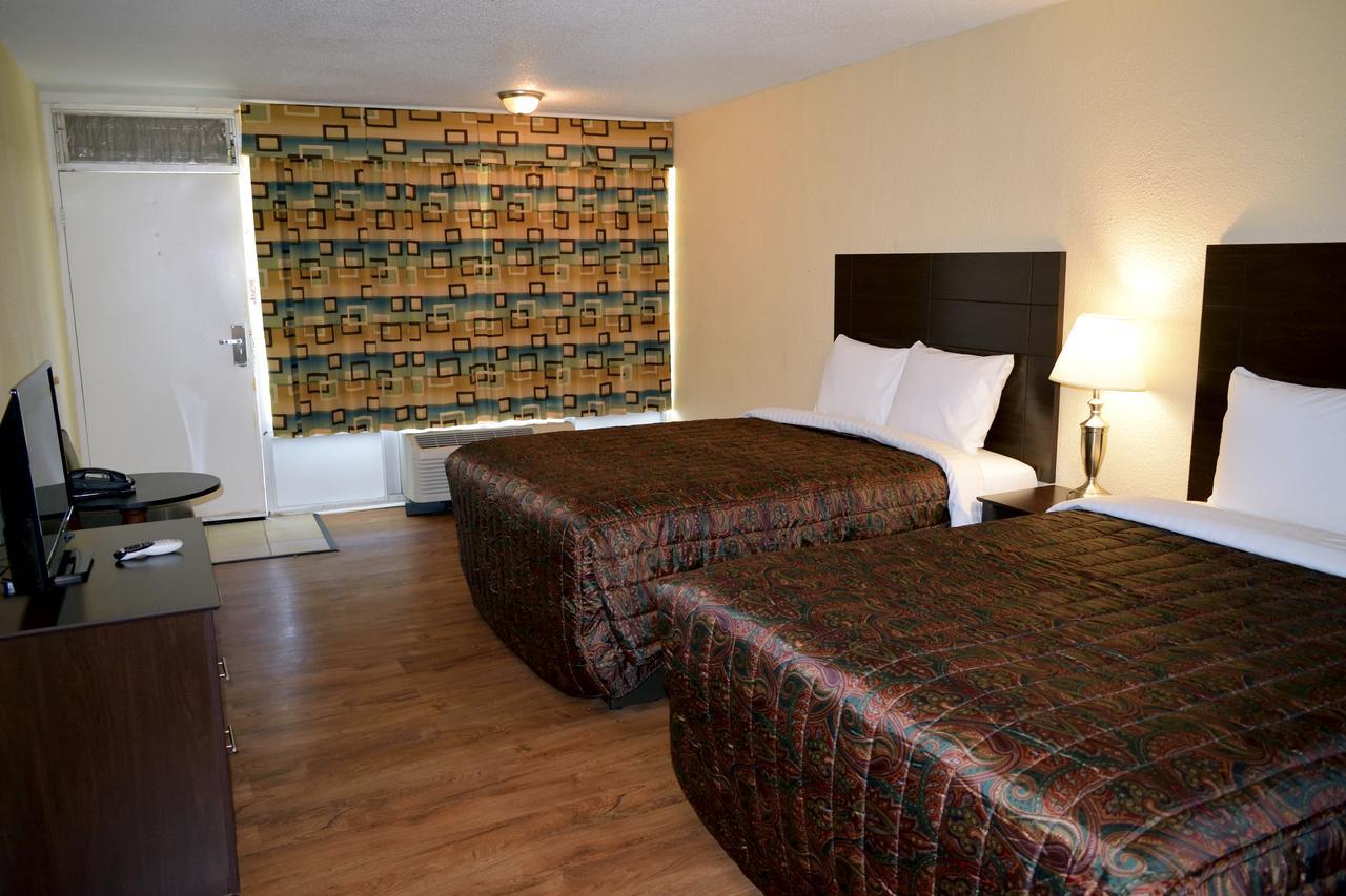 Red Carpet Inn Battleboro Екстер'єр фото