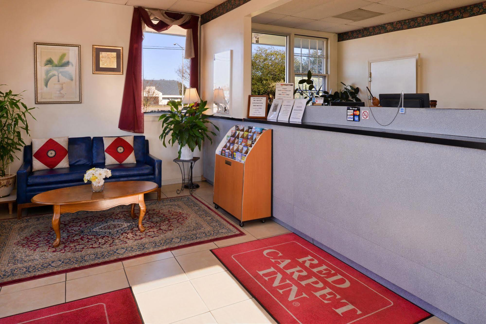 Red Carpet Inn Battleboro Екстер'єр фото